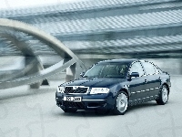 Skoda Superb, Czarna, Reflektory