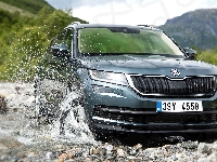 Woda, Skoda Kodiaq, Rozbryzgująca, Kamienie