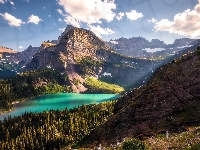 Chmury, Grinnell Lake, Jezioro, Park Narodowy Glacier, Drzewa, Stan Montana, Stany Zjednoczone, Góry, Skały