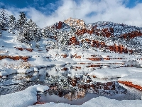 Zima, Skały, Rzeka Oak Creek, Stan Arizona, Park Stanowy Slide Rock, Wąwóz Oak Creek Canyon, Stany Zjednoczone, Kanion