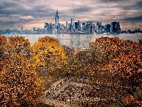 Stan New Jersey, Drzewa, Dolny Manhattan, Wyspa Ellis Island, Stan Nowy Jork, Stany Zjednoczone, Rzeka Hudson, Jesień