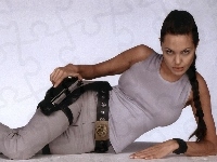 szary strój, Angelina Jolie, długi warkocz