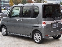 Daihatsu Tanto, Custom