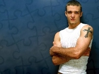 Tatuaż, Justin Timberlake, Krzyż