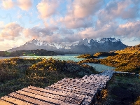 Torres del Paine, Patagonia, Chile, Park Narodowy Torres del Paine, Jezioro, Roślinność, Chmury, Góry, Schody
