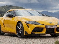2019, Toyota GR Supra, Żółta