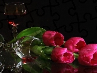 Wino, Tulipany, Kieliszki