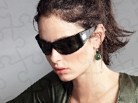 Twarz, Nicole Trunfio, Okulary