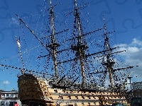 HMS Victory, Takielunek
