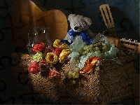 Winogrona, Gitara, Kosz, Róże, Miś