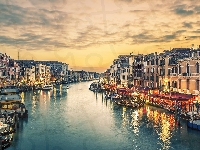 Włochy, Canal Grande, Kanał, Domy, Łodzie, Światła, Chmury, Wenecja, Gondole