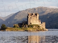 Woda, Szkocja, Eilenan Donan, Góry