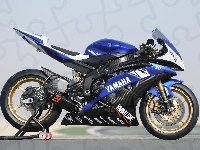 Yamaha YZF R1, Podnośnik