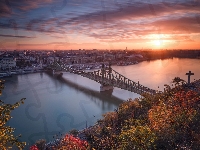 Zachód Słońca, Budapeszt, Węgry, Rzeka Dunaj, Jesień, Most Wolności