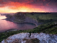 Zachód słońca, Chapmans Pool, Morze, Wybrzeże Jurajskie, Anglia, Klif