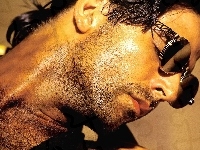 Okulary, Zarost, Akshay Kumar