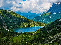 Zieleń, Góry, Tyrol, Austria, Drzewa, Alpy, Jezioro, Chmury, Lasy, Seebensee