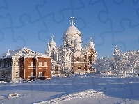 Dom, Zima, Cerkiew