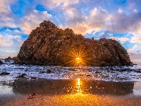 Skała, Keyhole Arch, Fale, Kalifornia, Plaża, Wschód słońca, Stany Zjednoczone, Pfeiffer Beach
